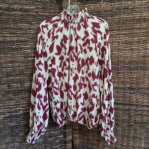 Evereve Allison Joy Arlo Ikat Mock Neck Blouse Women's XS Cream Work Office Boho